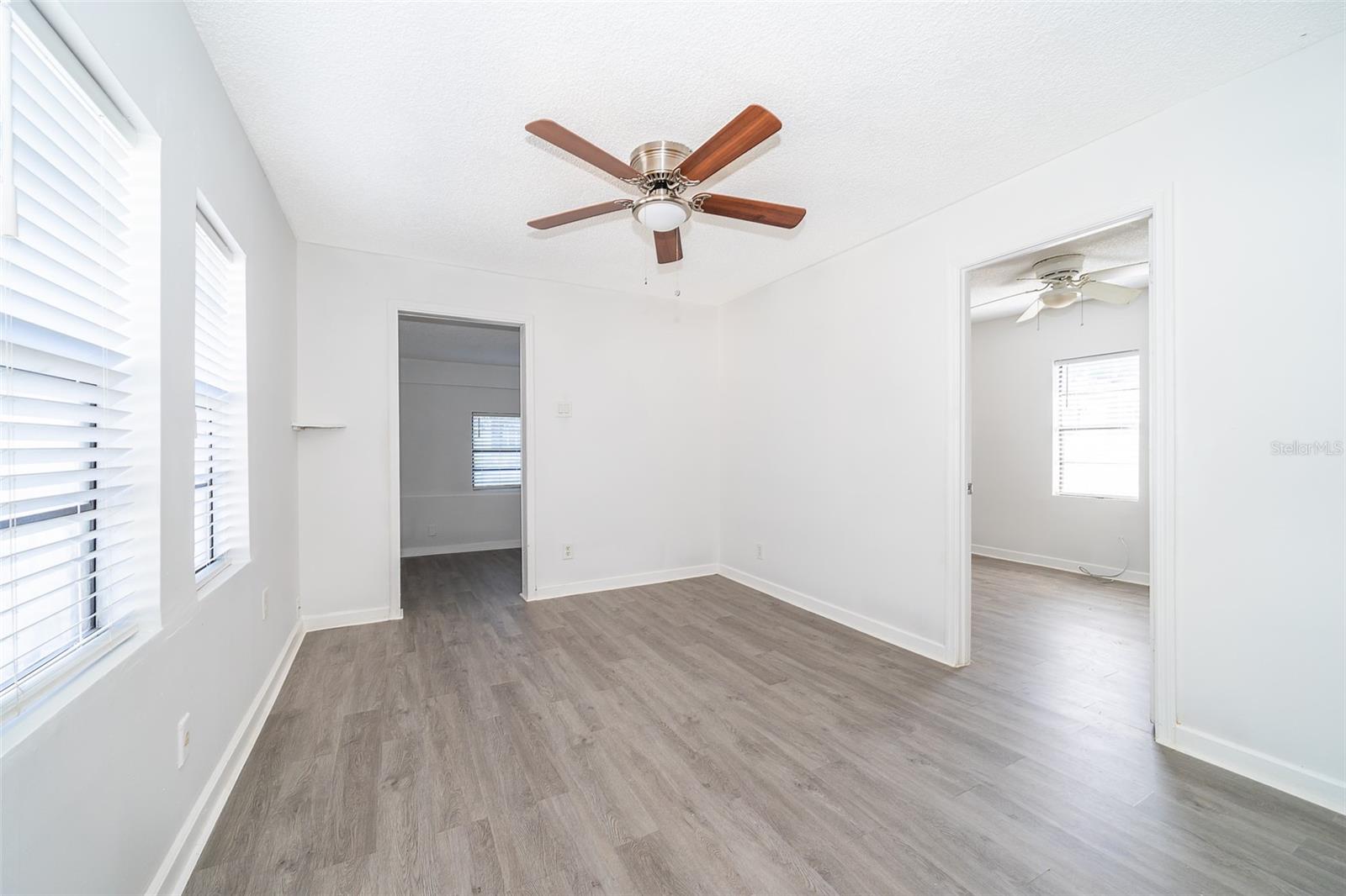 116 & 118 E MURIEL ST