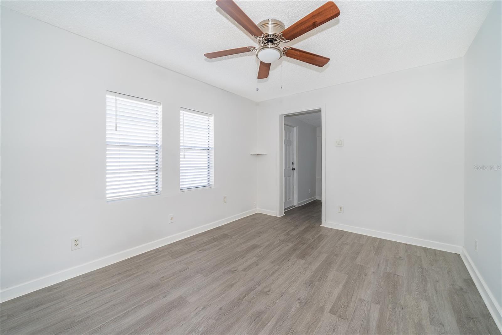 116 & 118 E MURIEL ST