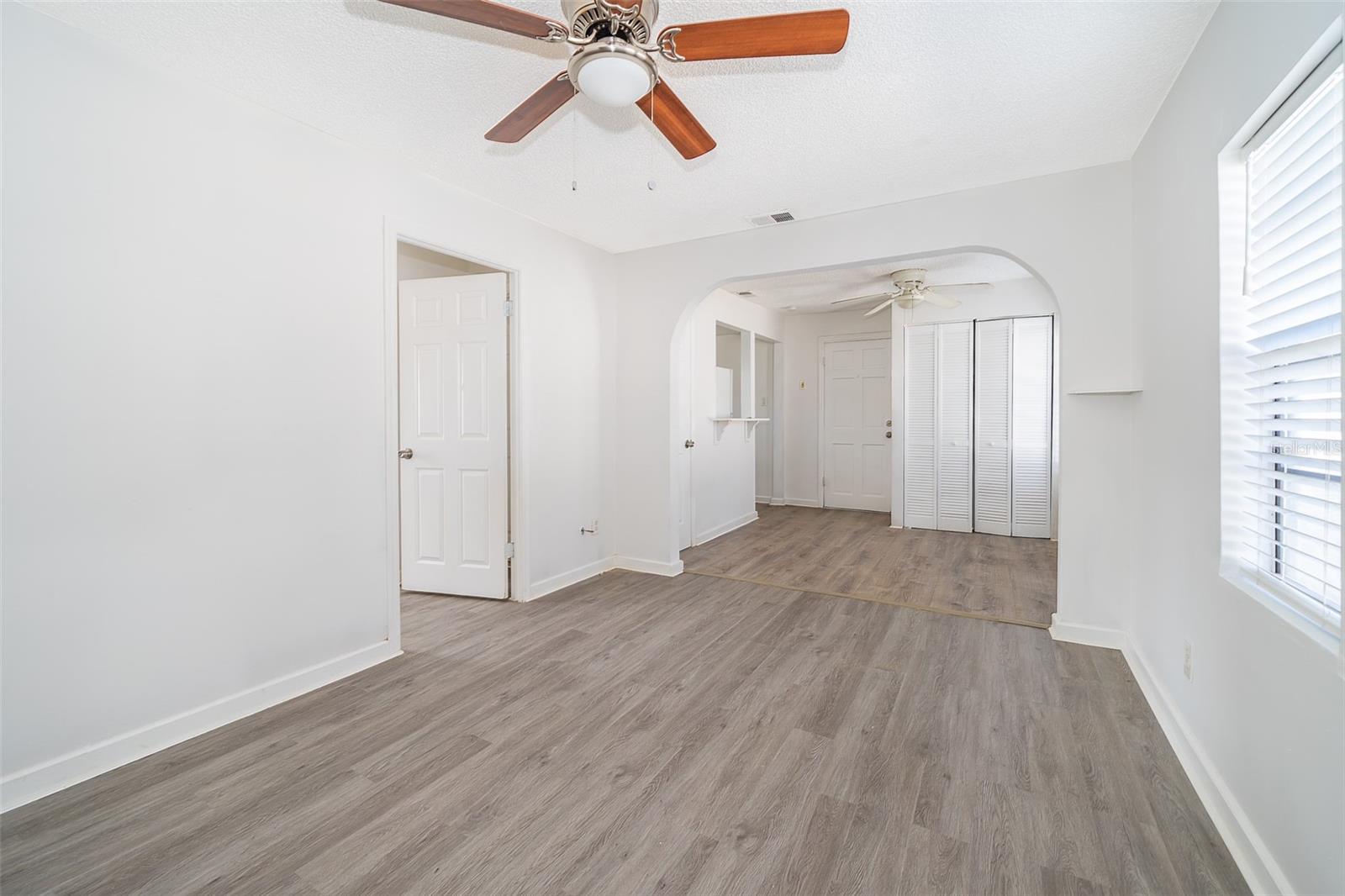 116 & 118 E MURIEL ST