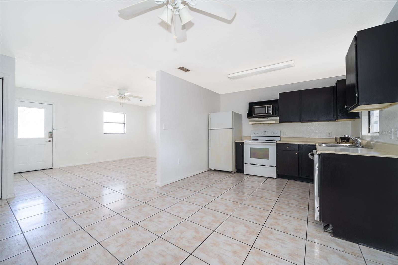 116 & 118 E MURIEL ST