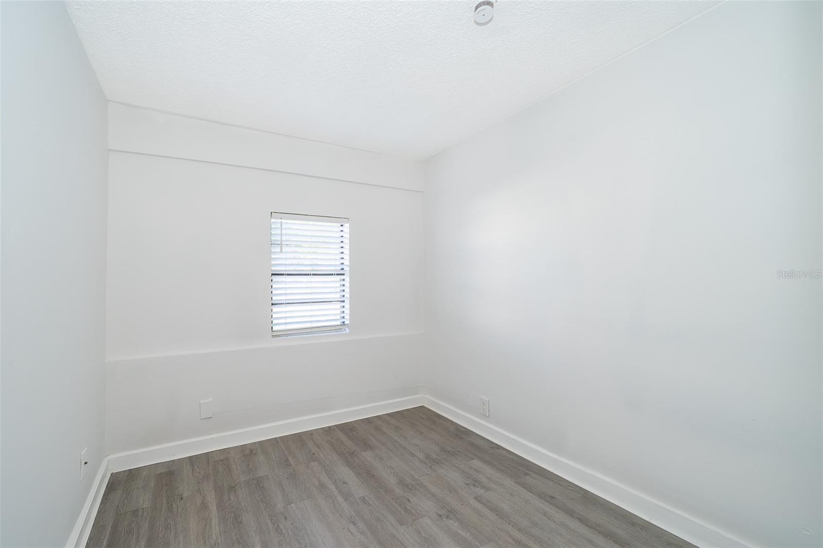 116 & 118 E MURIEL ST
