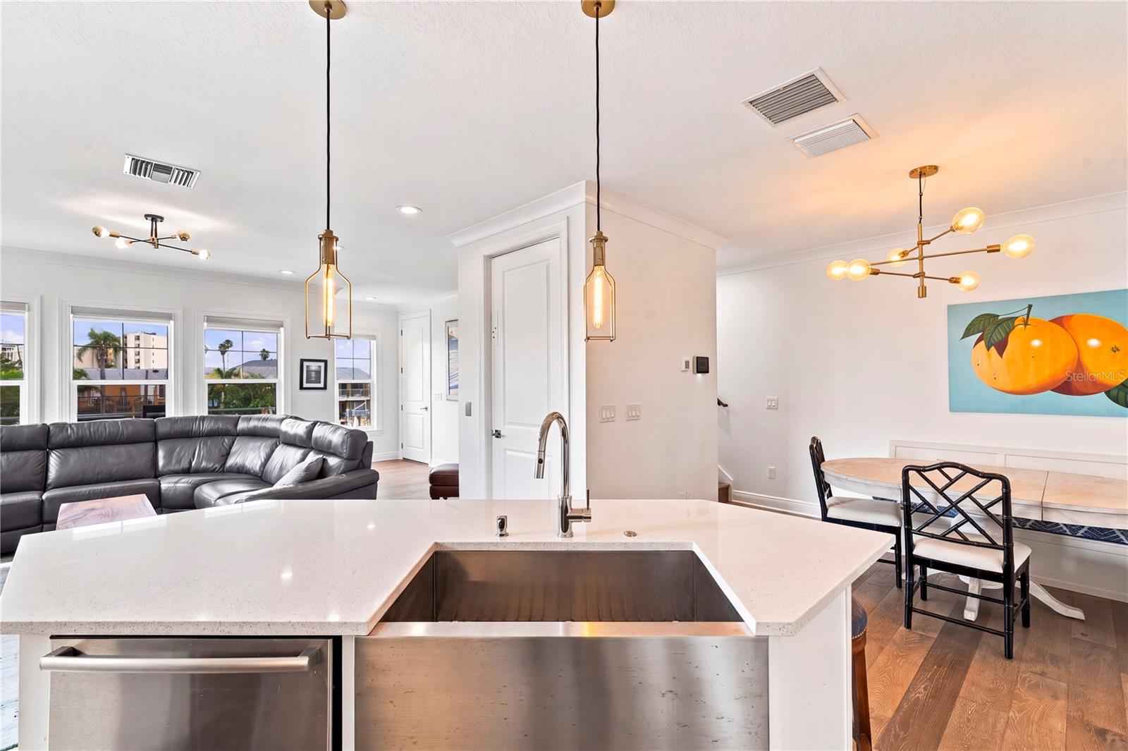 602 SEA CT
