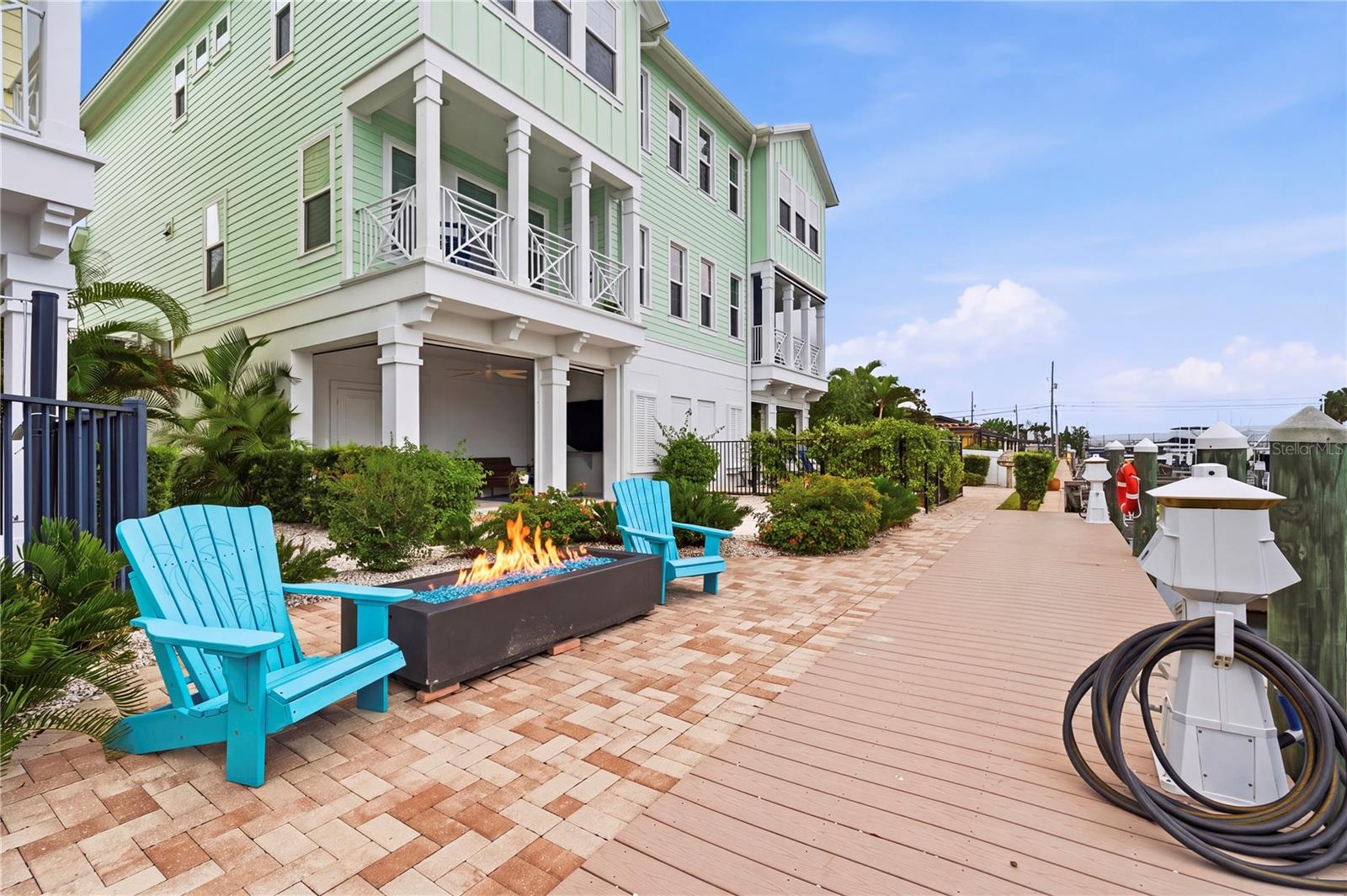 602 SEA CT