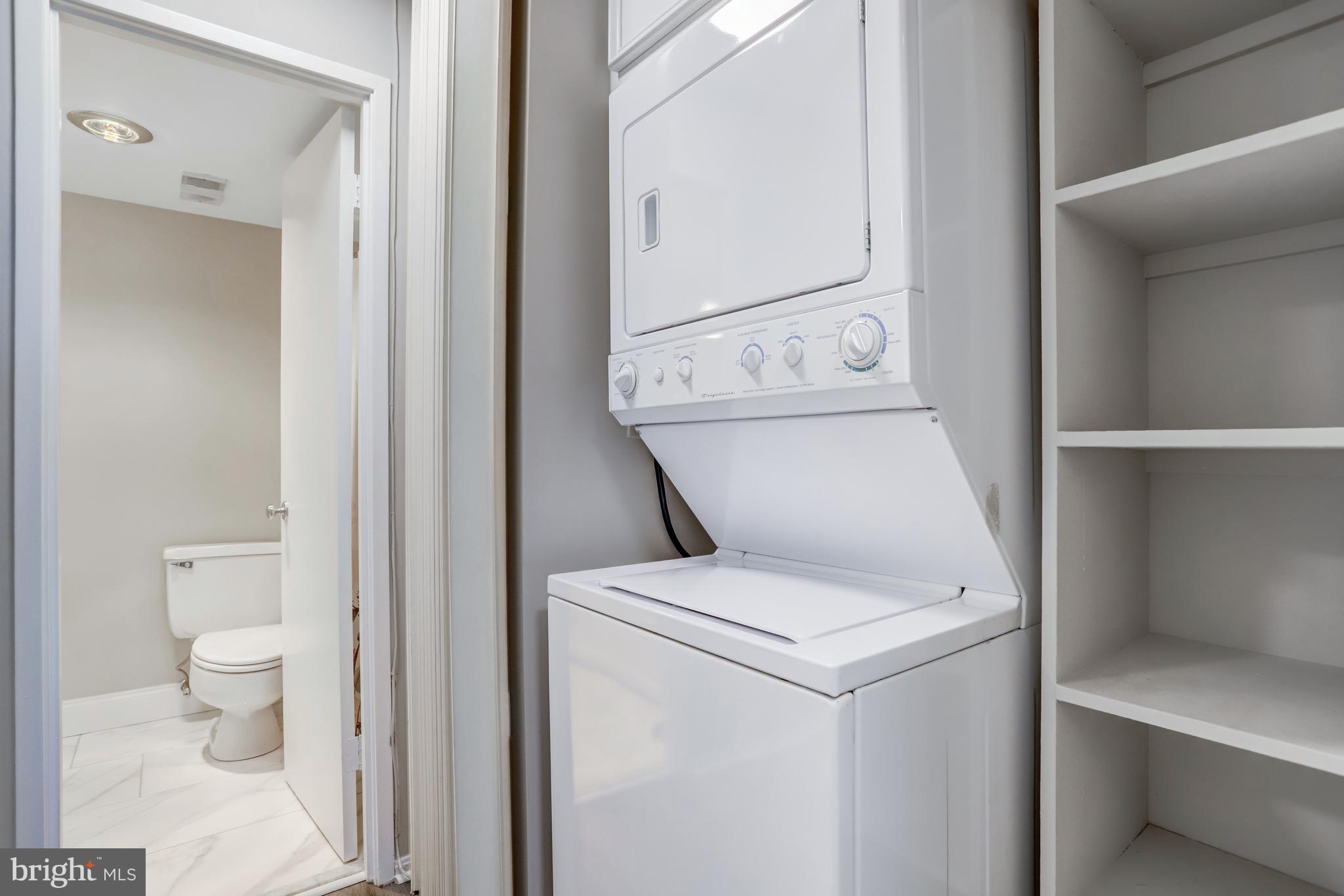 307 Yoakum Pkwy #1802