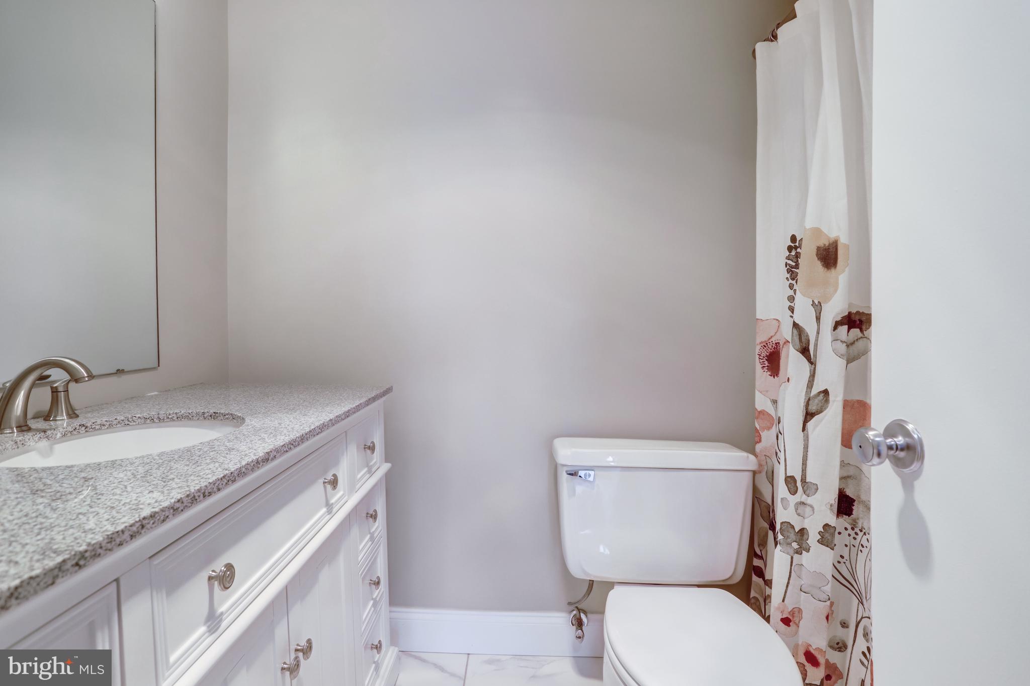 307 Yoakum Pkwy #1802