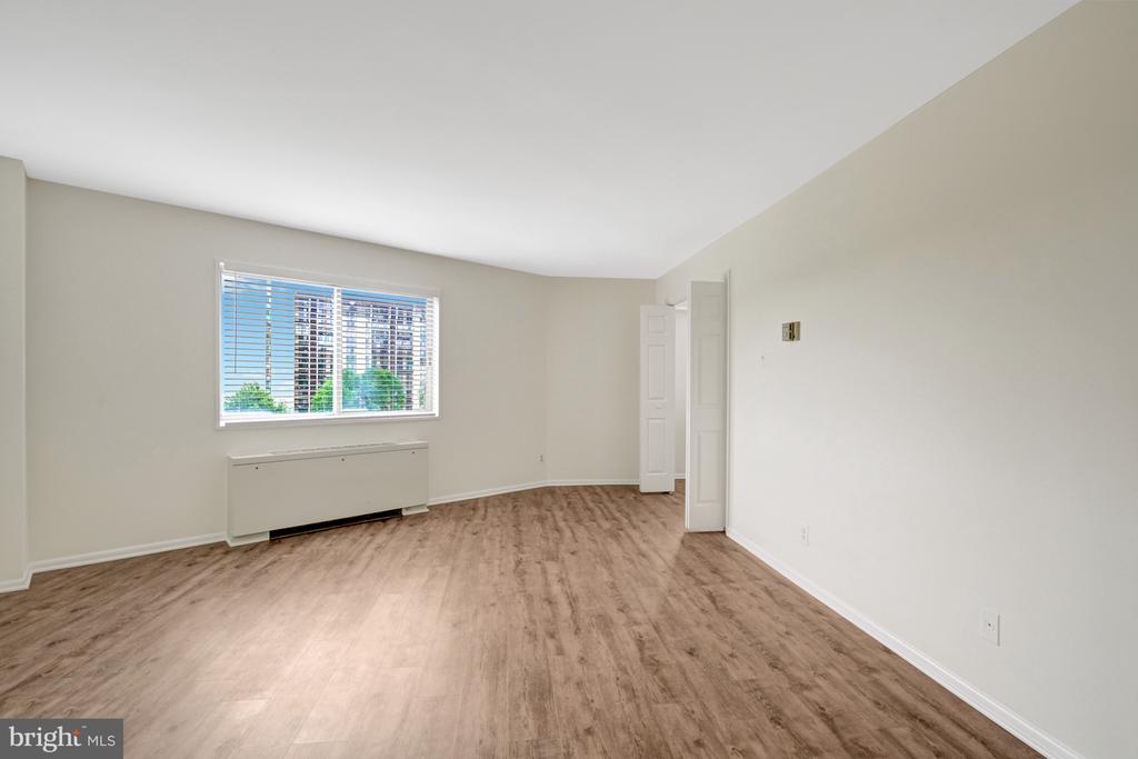 5340 HOLMES RUN PARKWAY Unit: 516