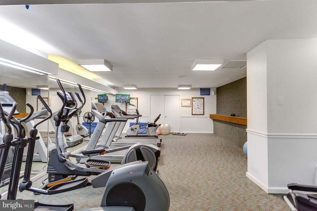 5340 HOLMES RUN PARKWAY Unit: 516