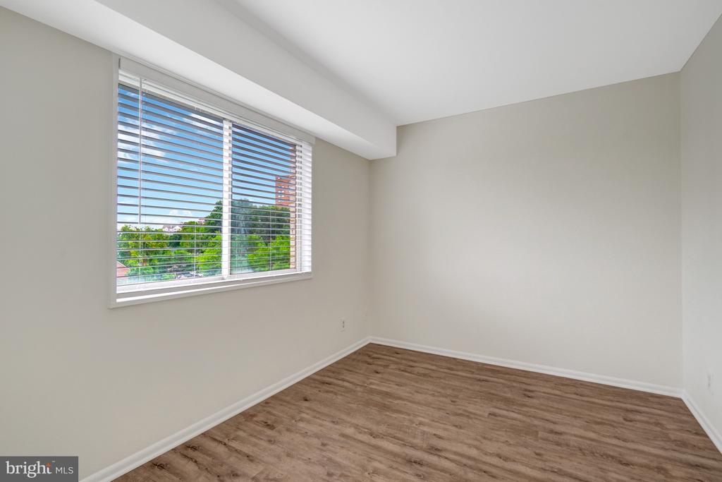 5340 HOLMES RUN PARKWAY Unit: 516