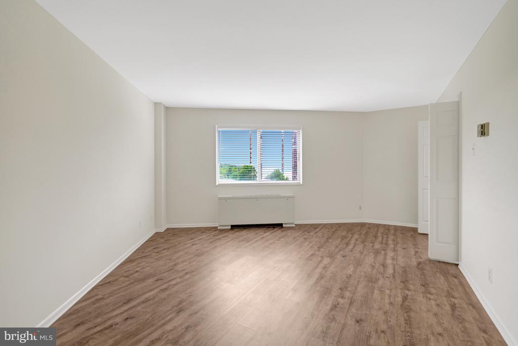 5340 HOLMES RUN PARKWAY Unit: 516