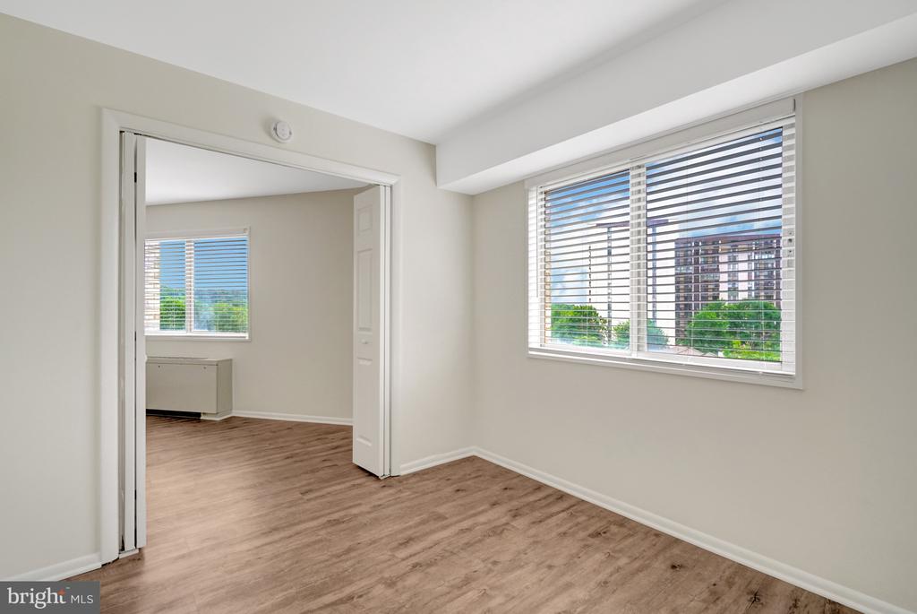 5340 HOLMES RUN PARKWAY Unit: 516