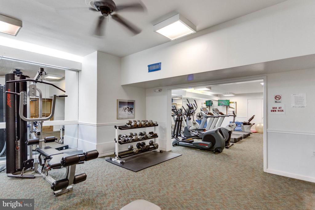 5340 HOLMES RUN PARKWAY Unit: 516