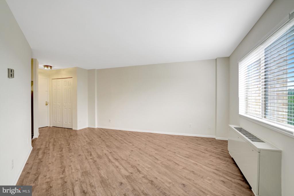 5340 HOLMES RUN PARKWAY Unit: 516