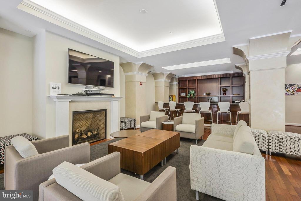 513 W Broad St #417