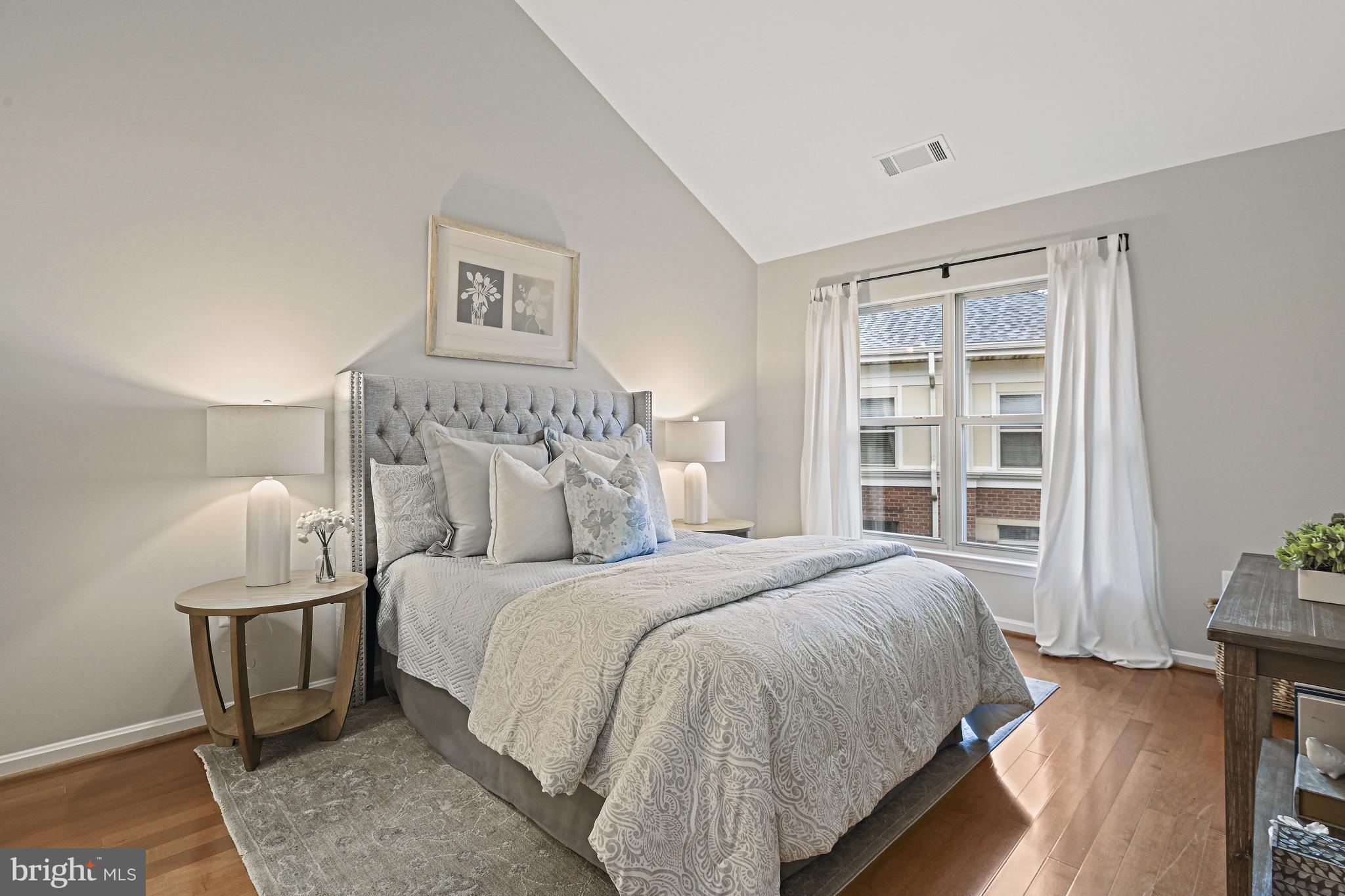 1851 Stratford Park Pl #408