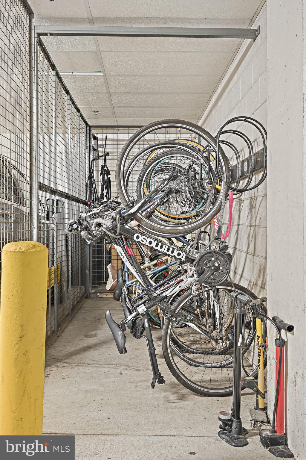 1851 Stratford Park Pl #408