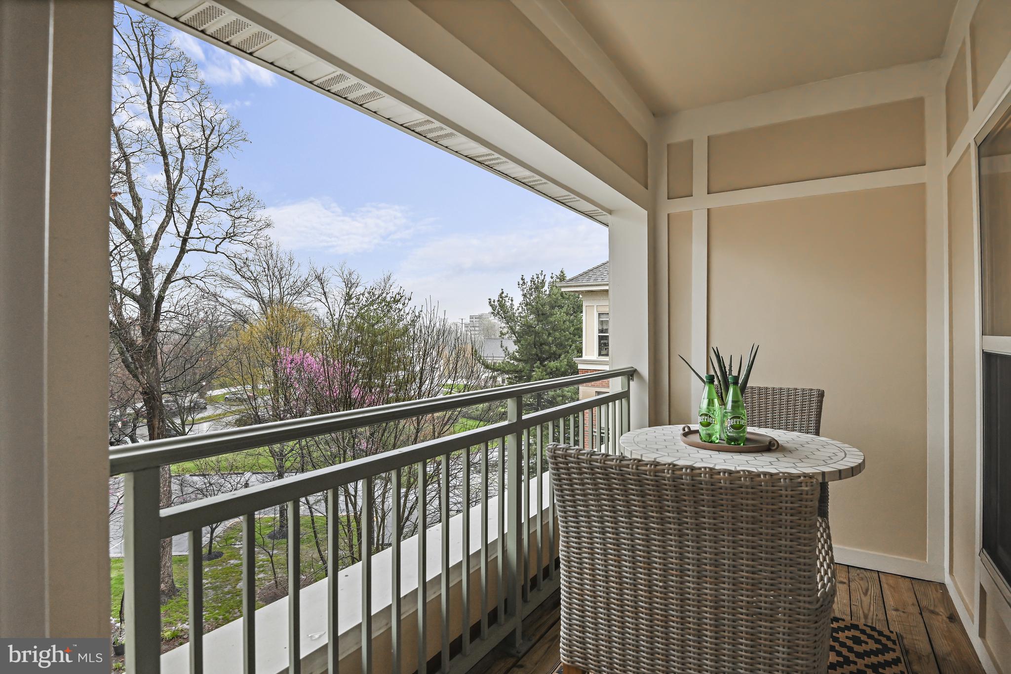 1851 Stratford Park Pl #408