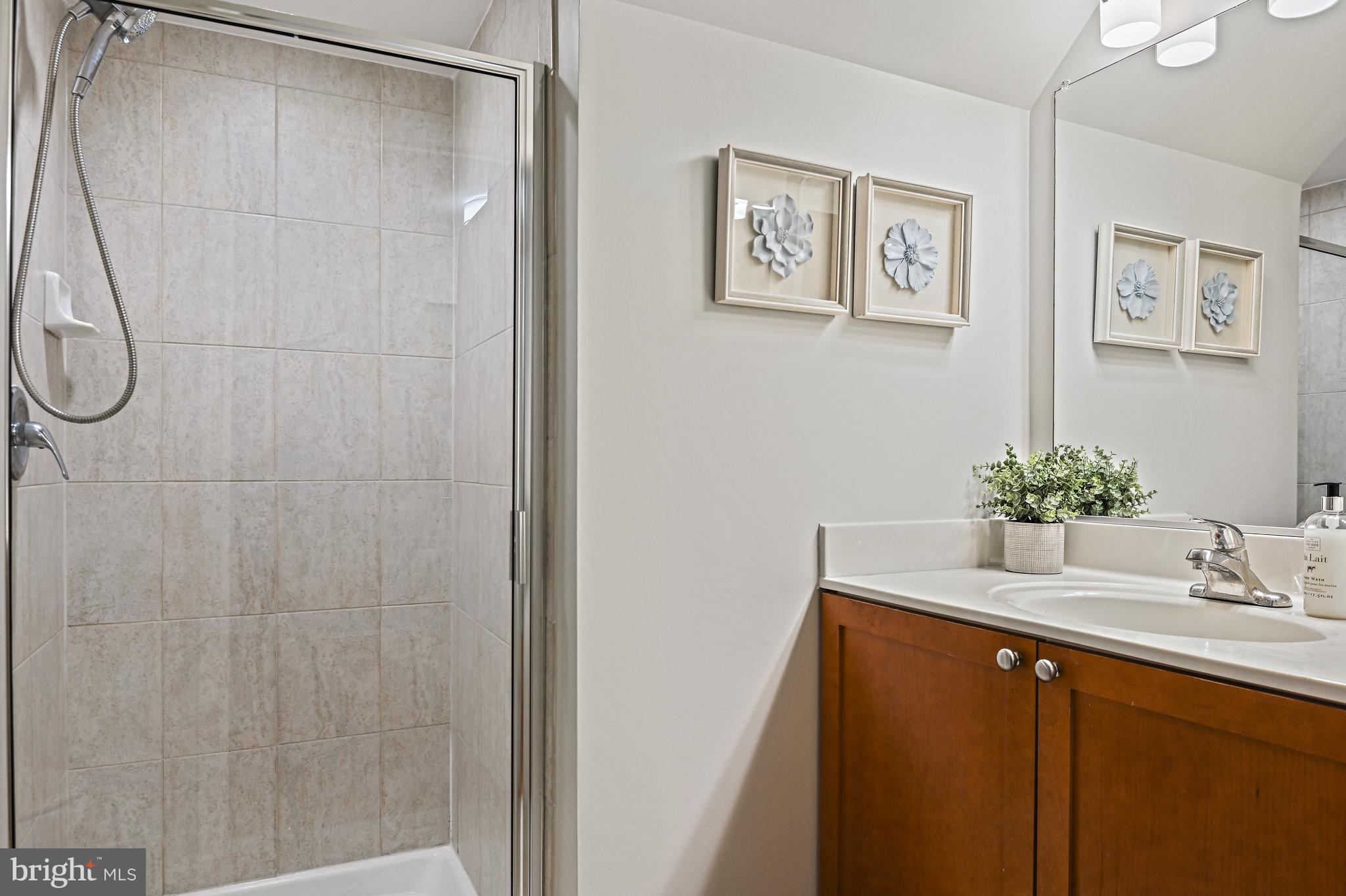 1851 Stratford Park Pl #408