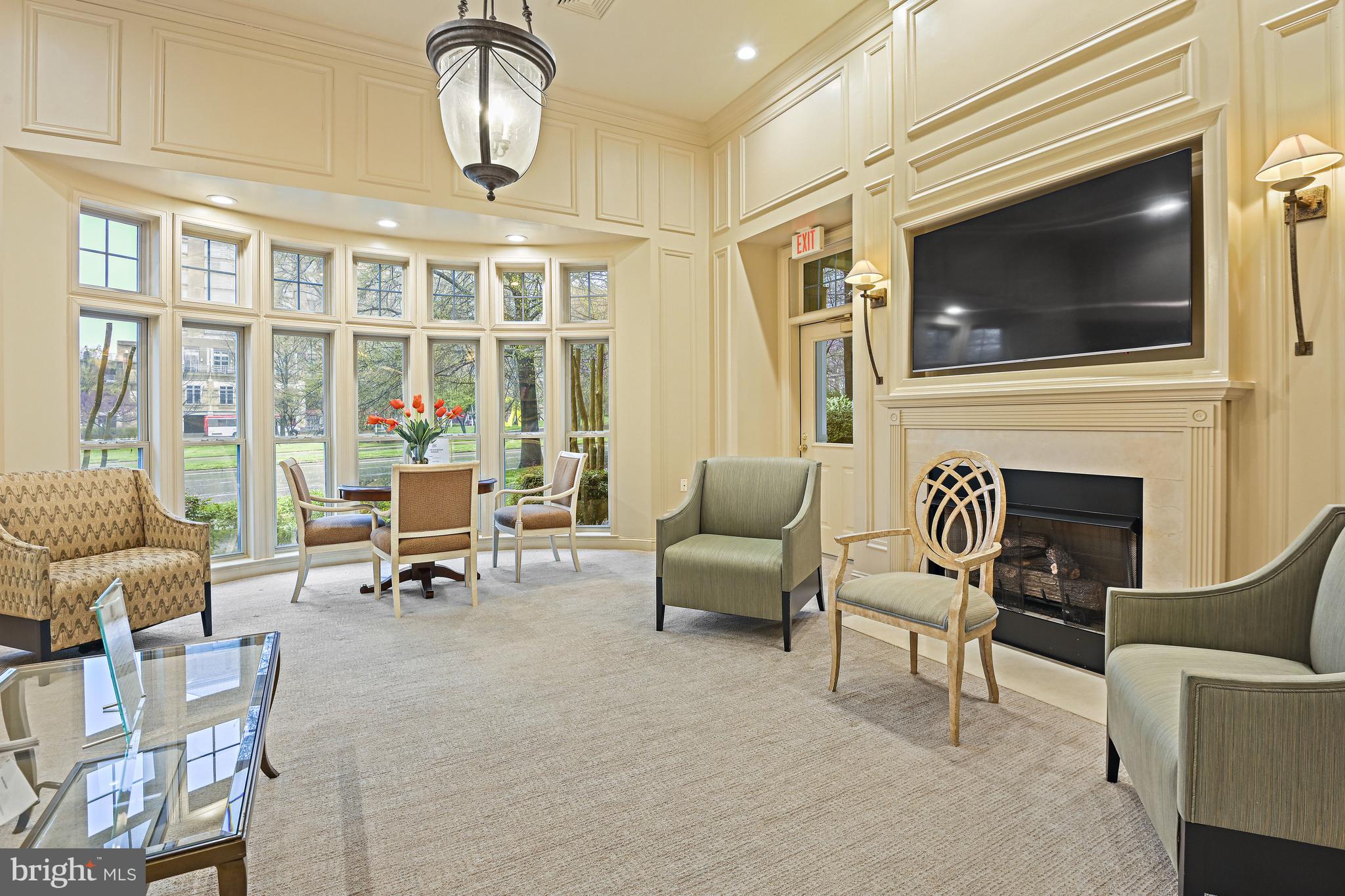 1851 Stratford Park Pl #408