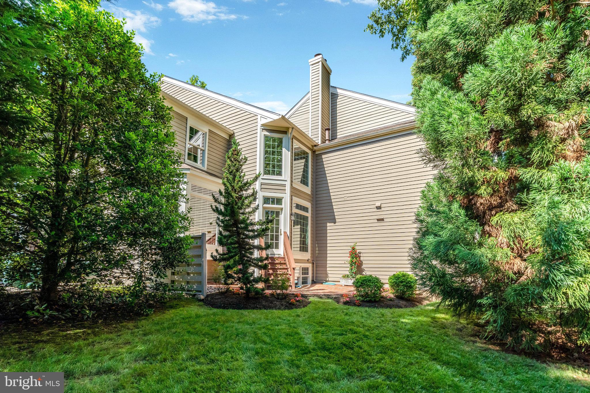 11404 Hollow Timber Way