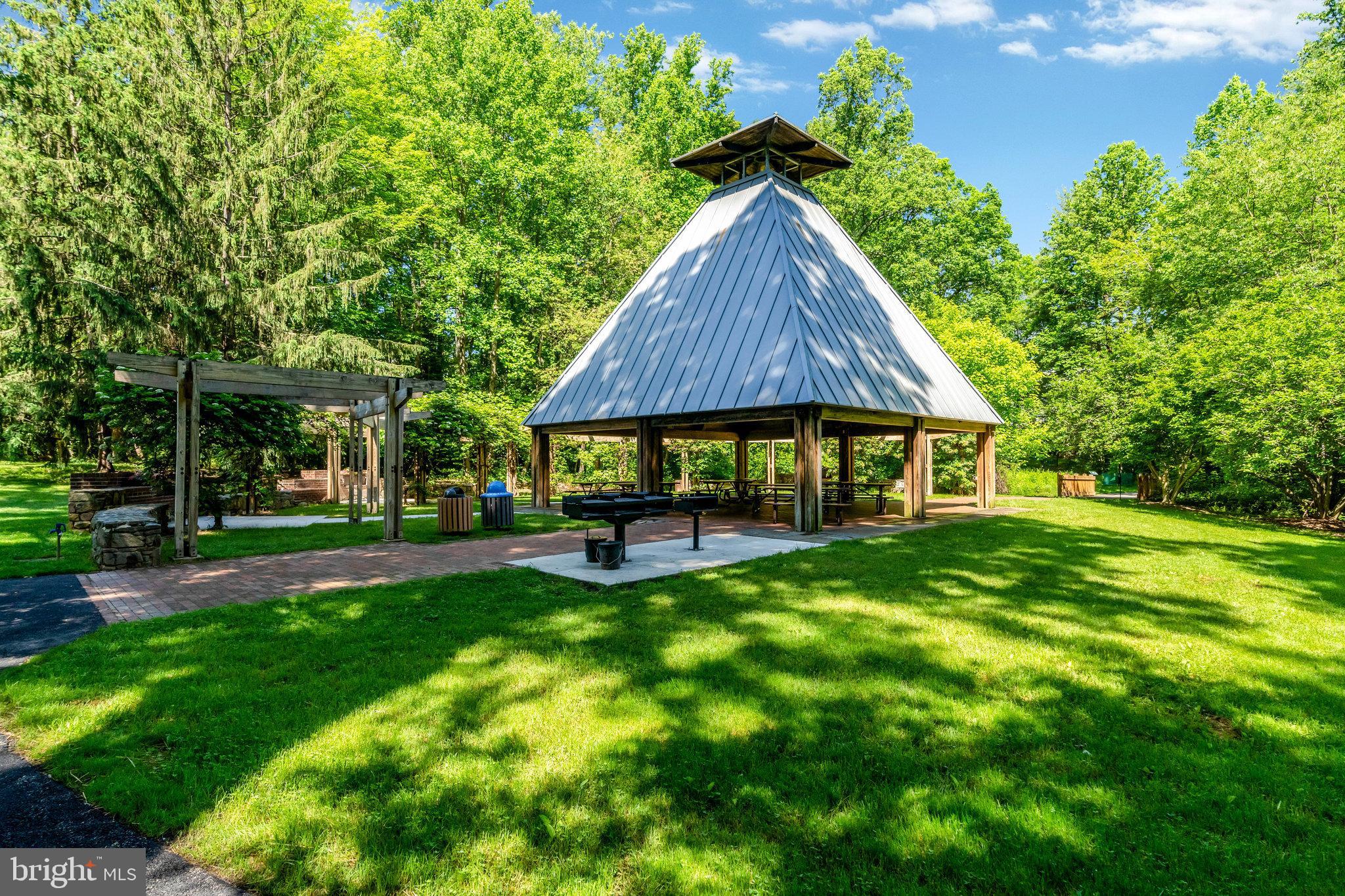 11404 Hollow Timber Way