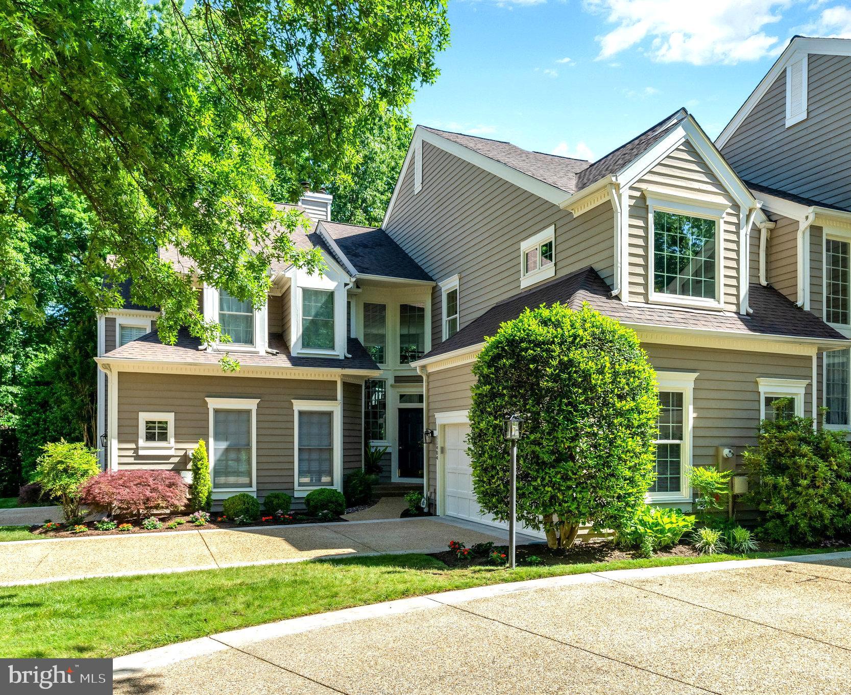 11404 Hollow Timber Way