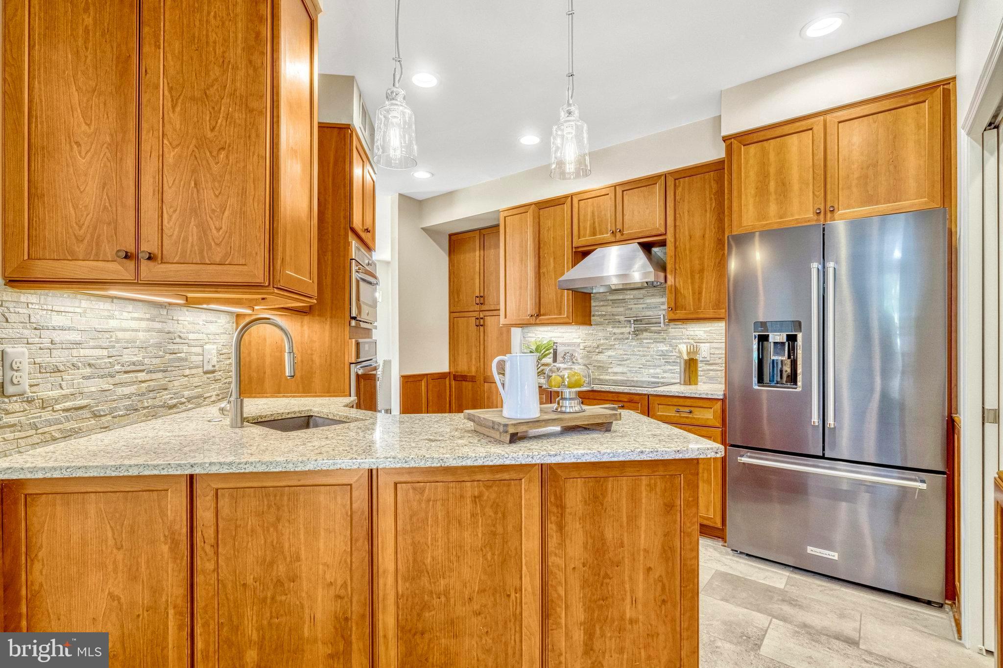 11404 Hollow Timber Way