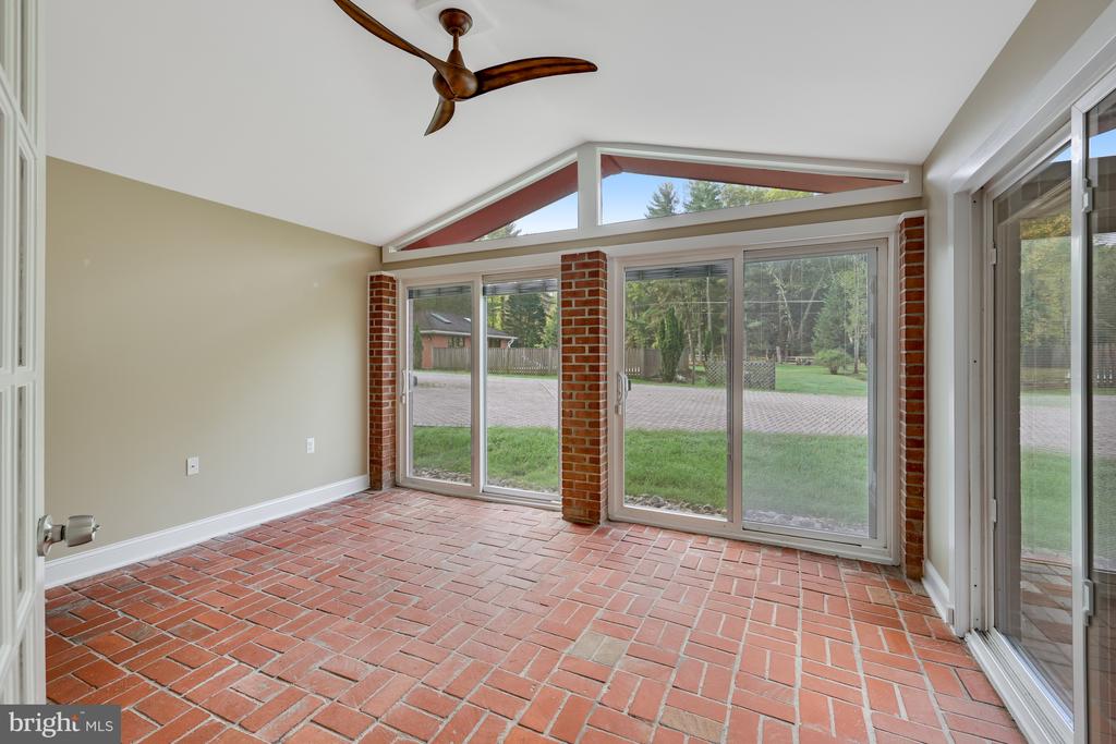 1036 LEIGH MILL RD