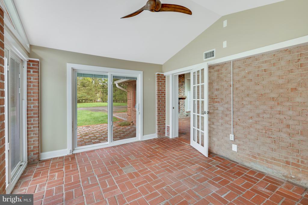 1036 LEIGH MILL RD