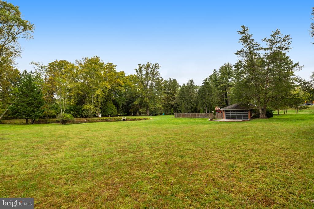 1036 LEIGH MILL RD