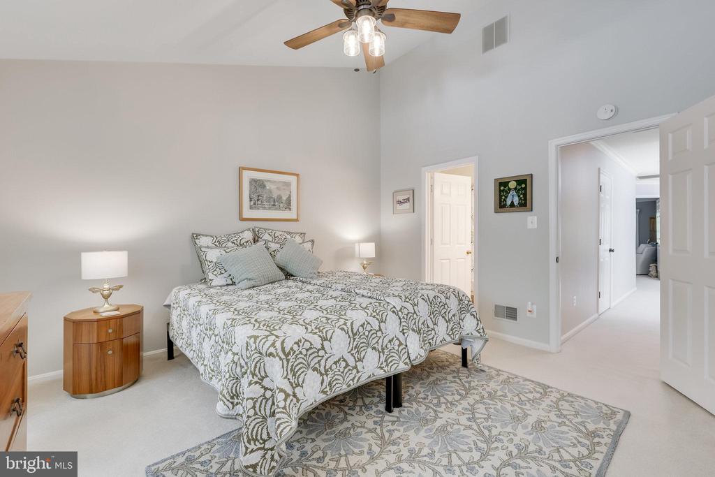 11410 Hollow Timber Way