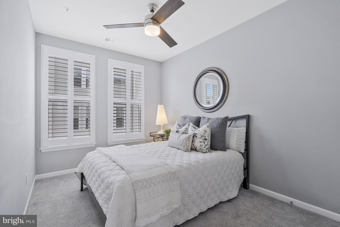 4836 Garden View Ln