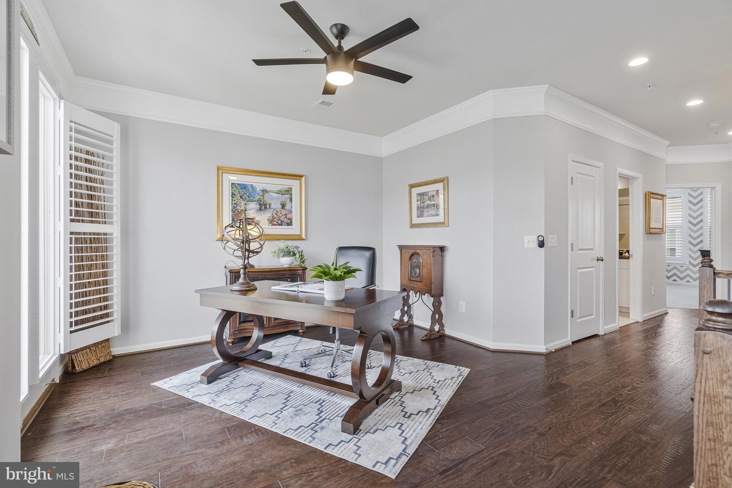 4836 Garden View Ln