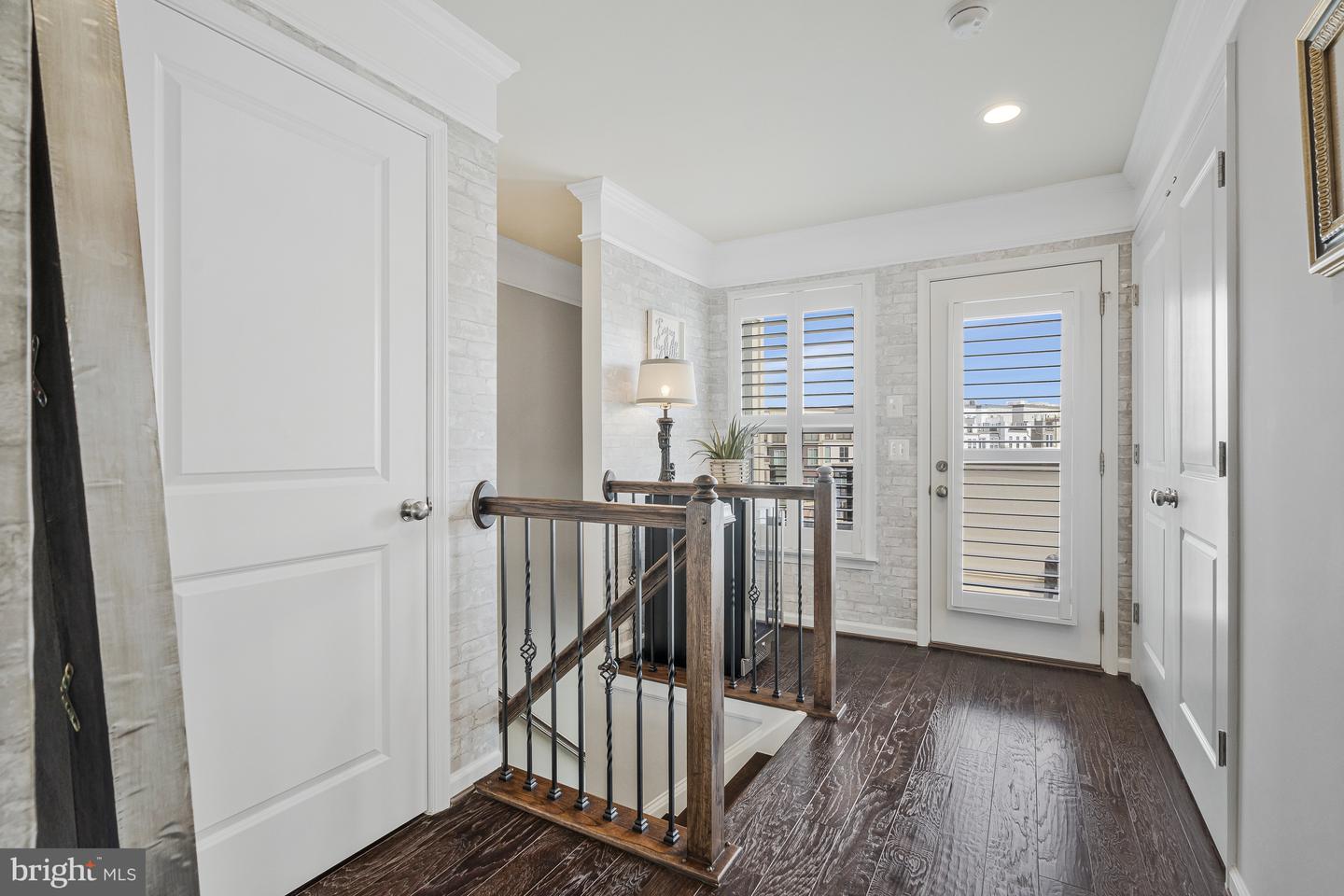 4836 Garden View Ln