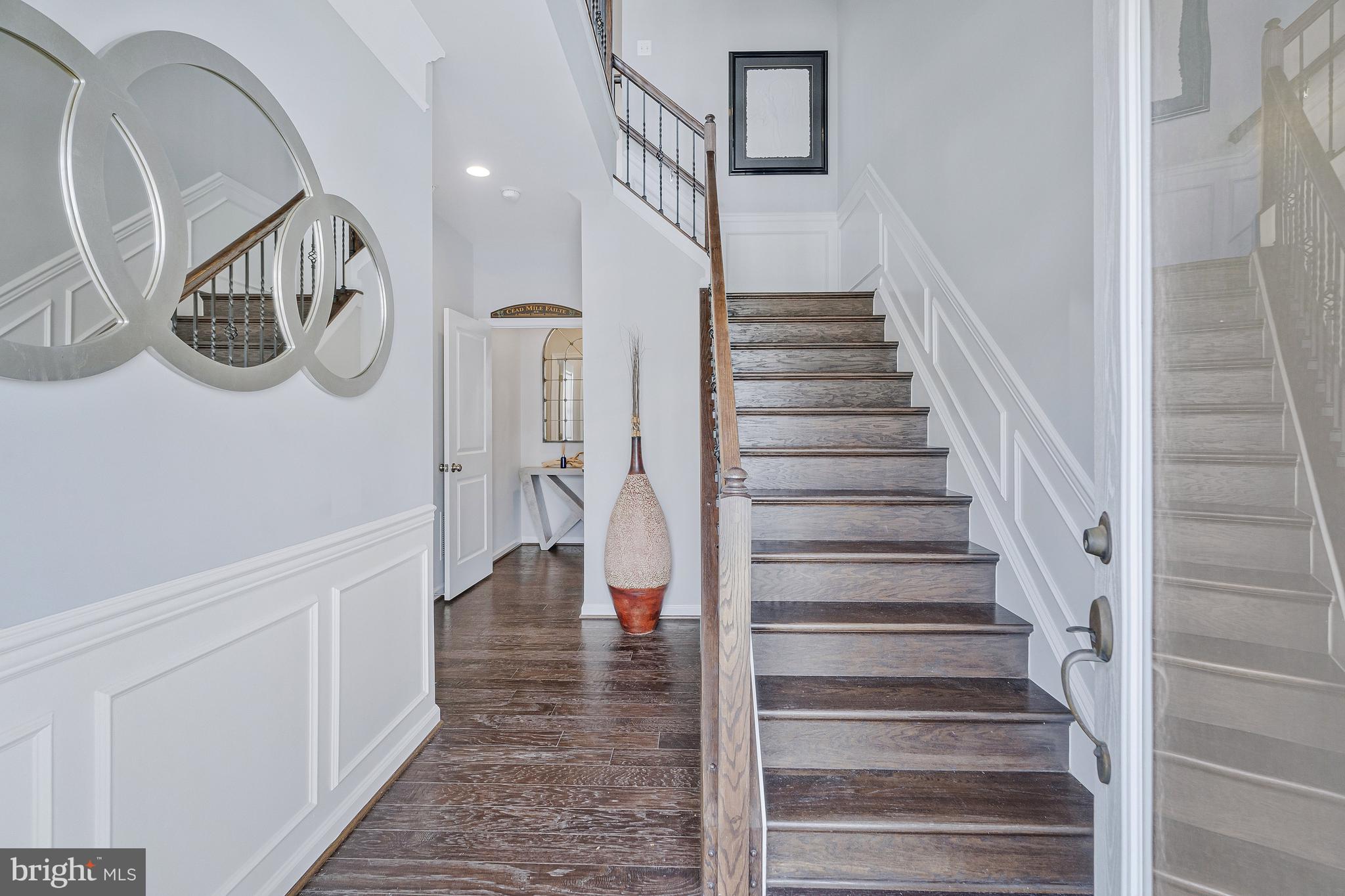 4836 Garden View Ln