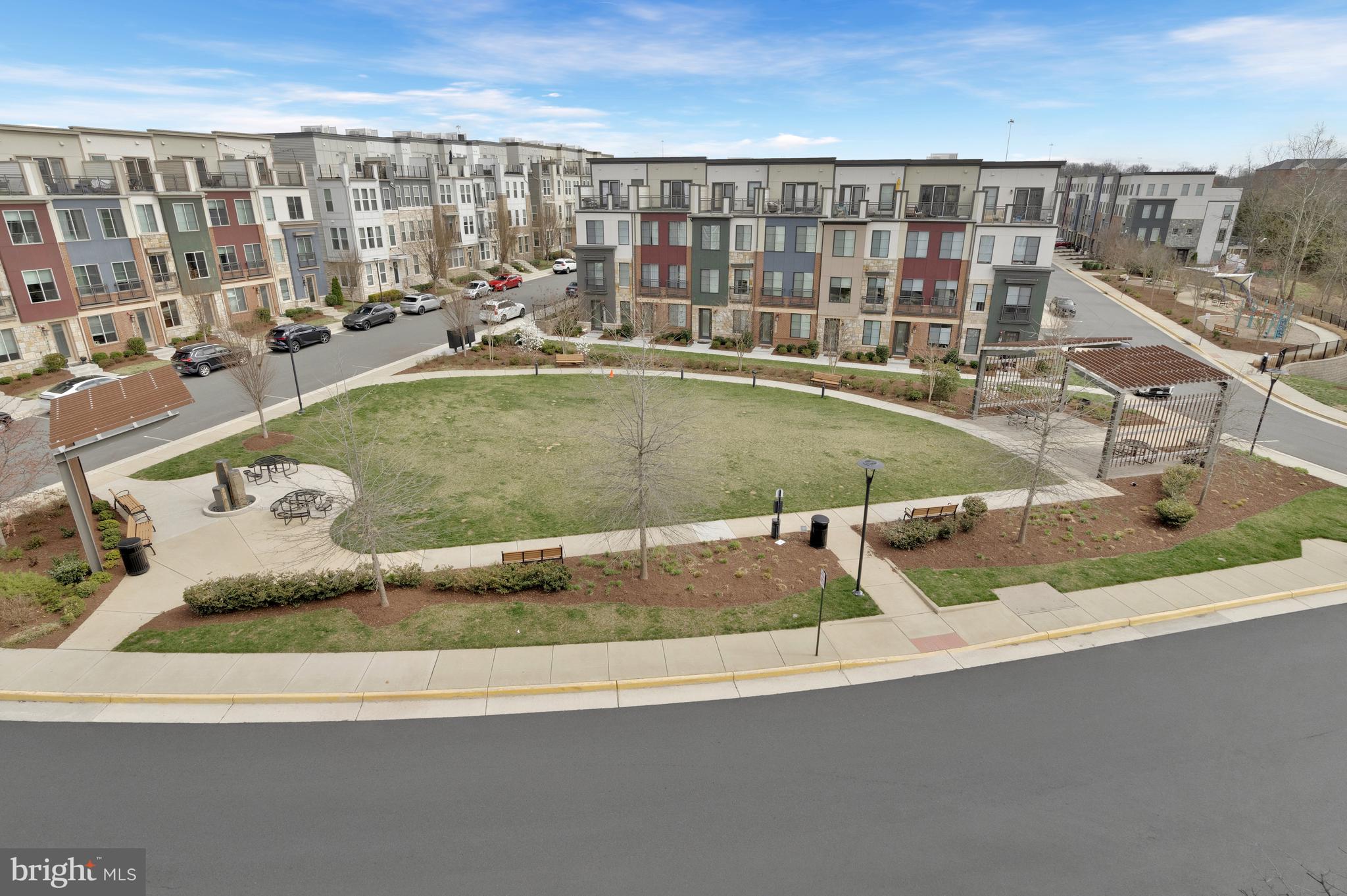 4836 Garden View Ln