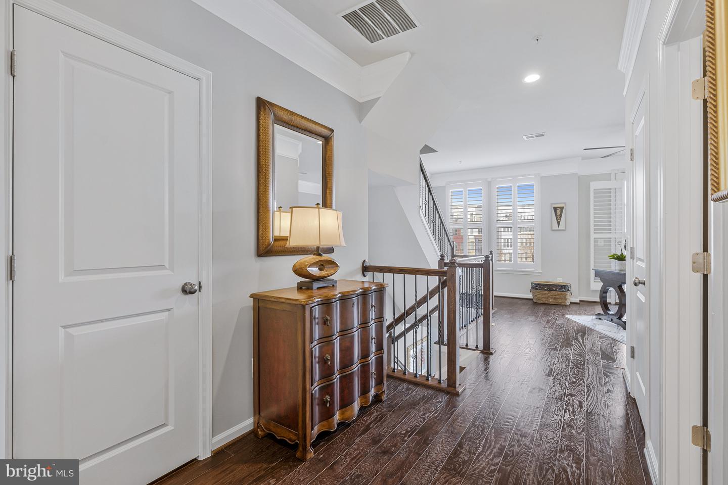 4836 Garden View Ln