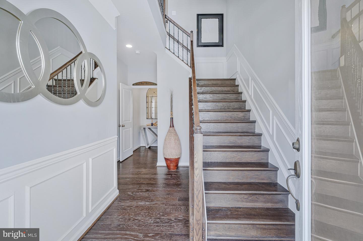 4836 Garden View Ln