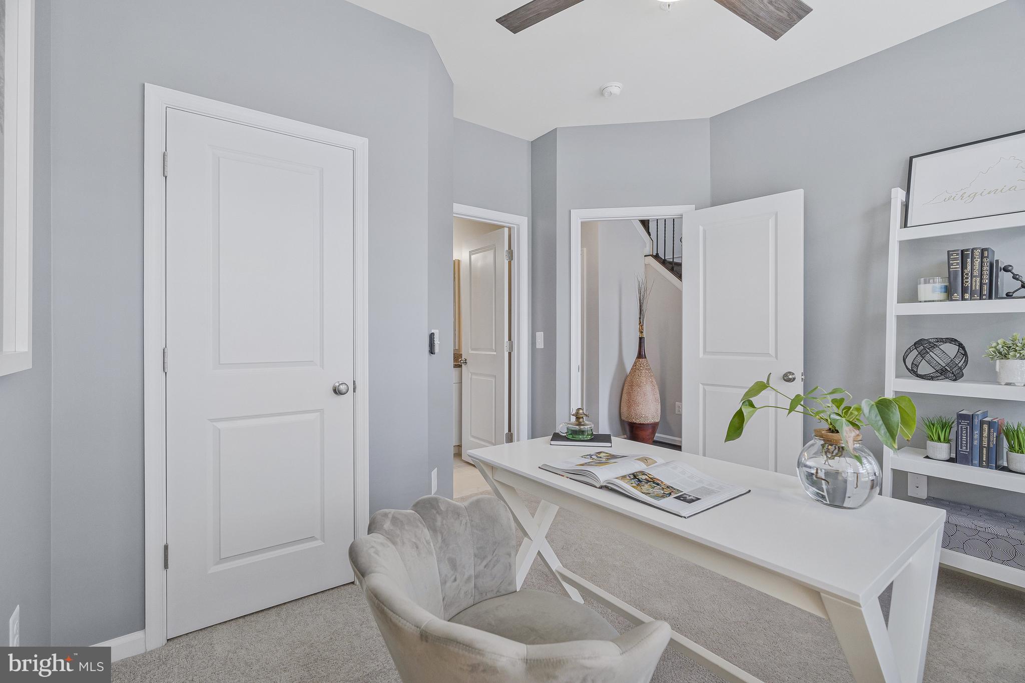 4836 Garden View Ln