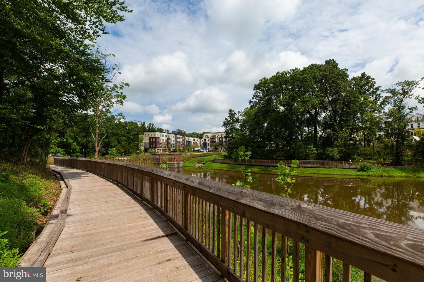 4836 Garden View Ln