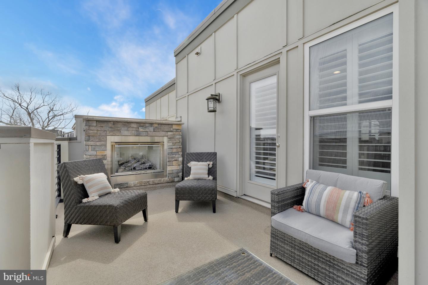 4836 Garden View Ln