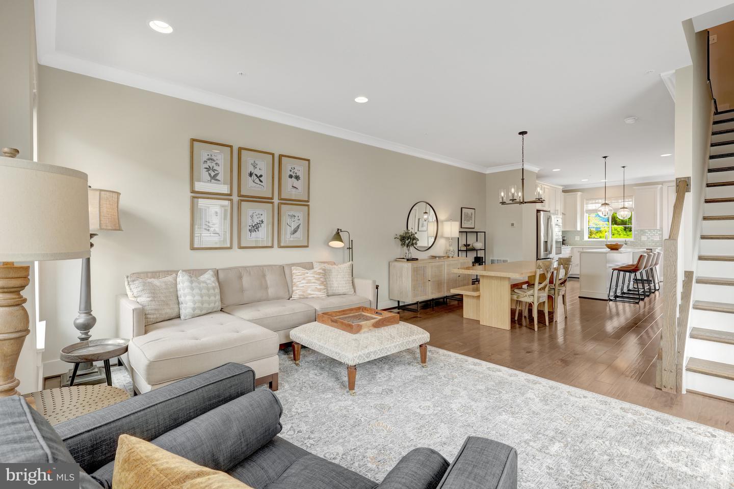 4819 Garden View Ln