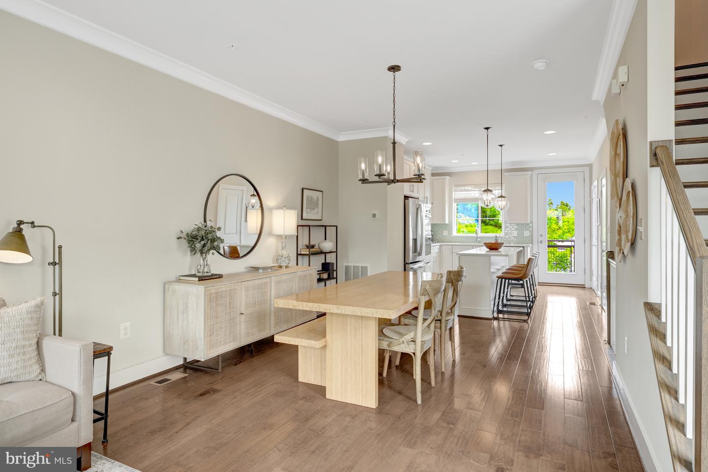 4819 Garden View Ln
