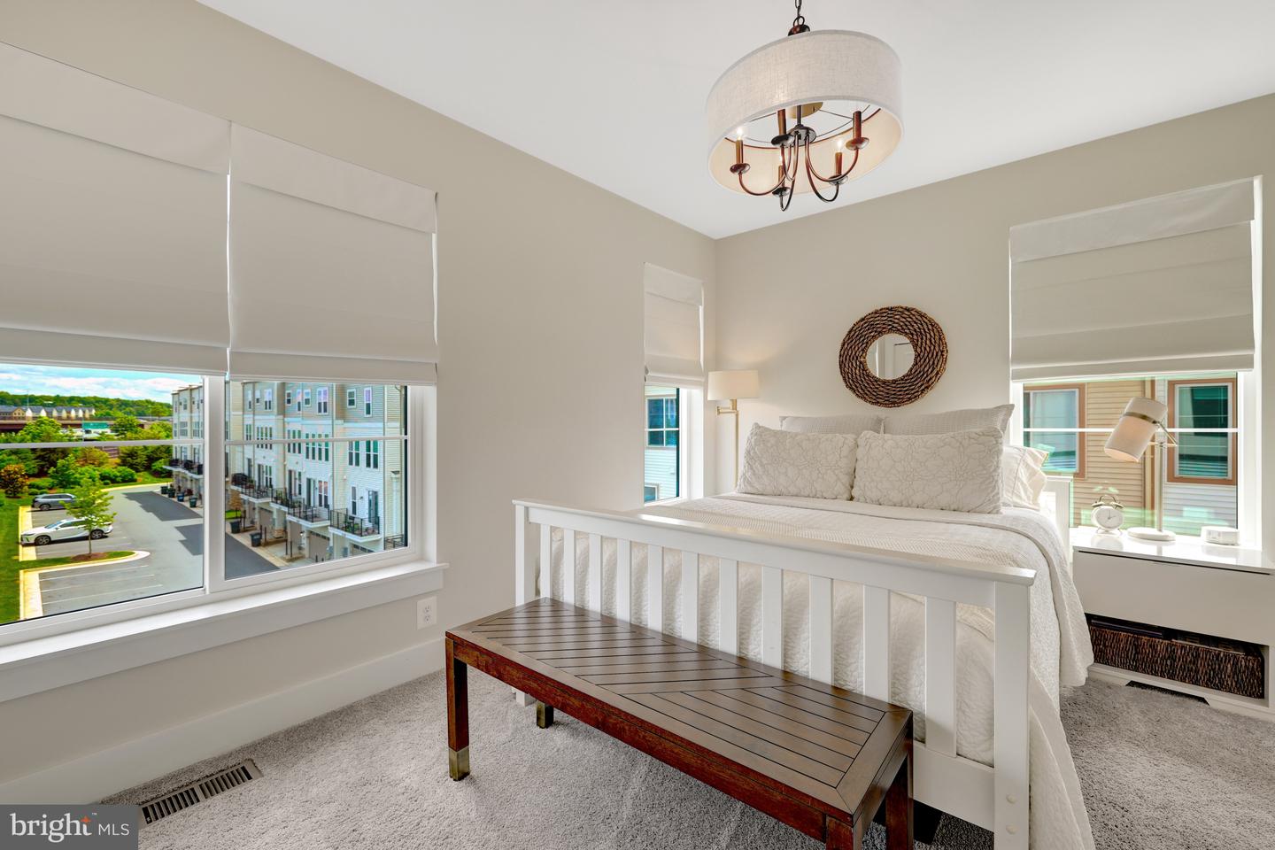 4819 Garden View Ln