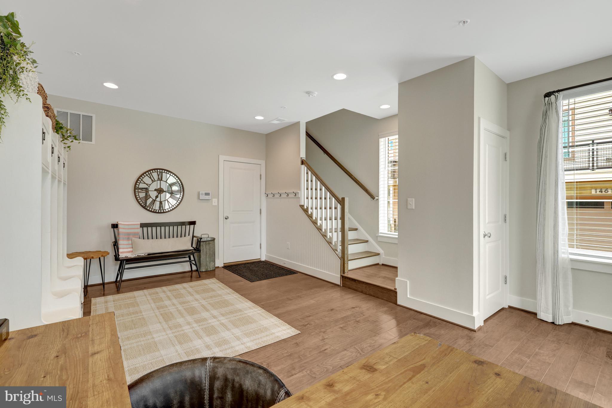 4819 Garden View Ln