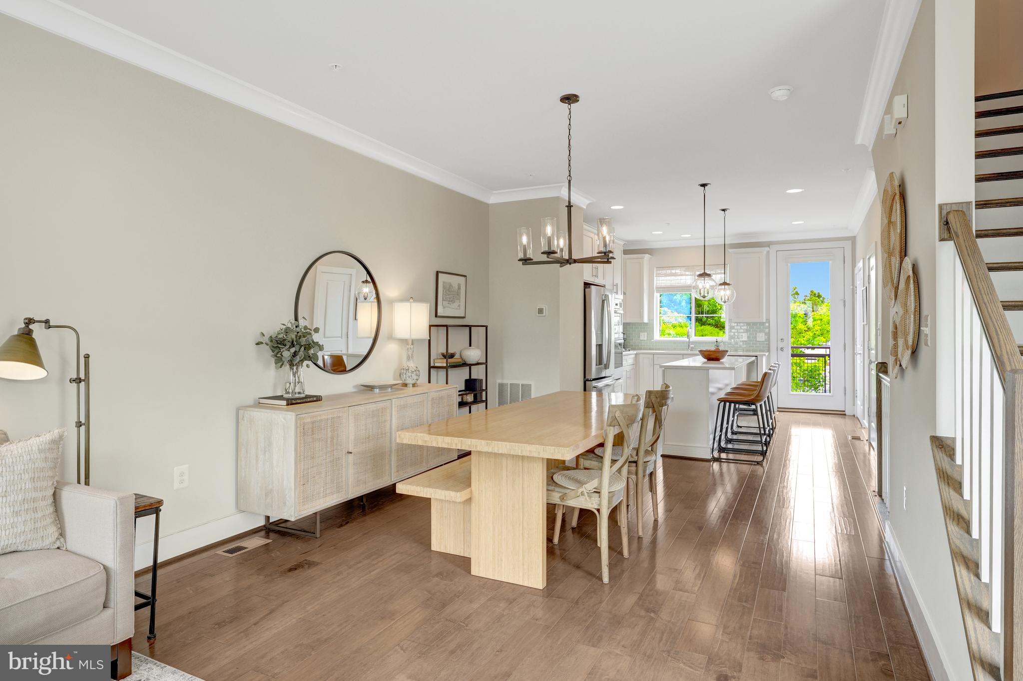 4819 Garden View Ln