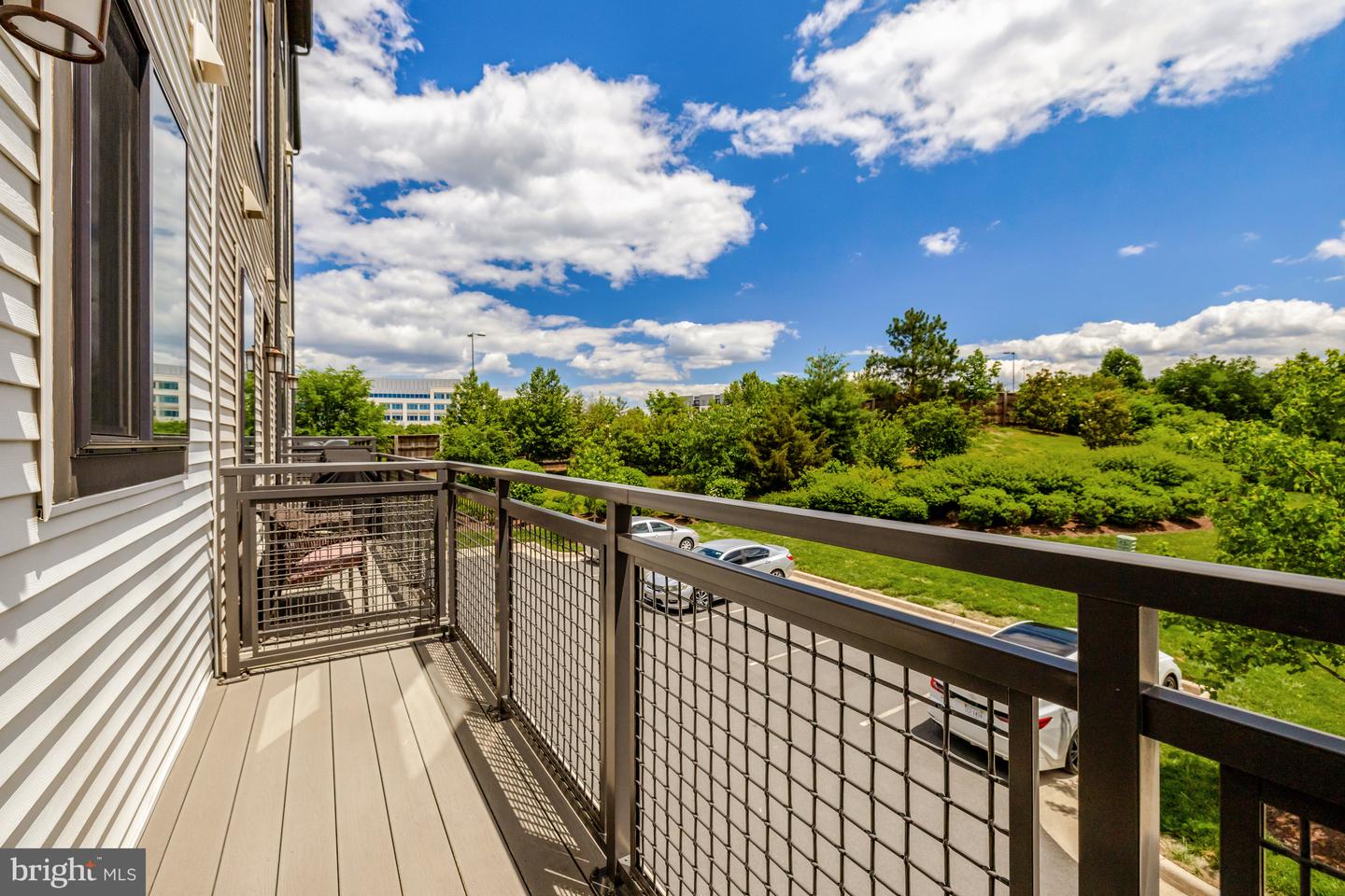 4819 Garden View Ln