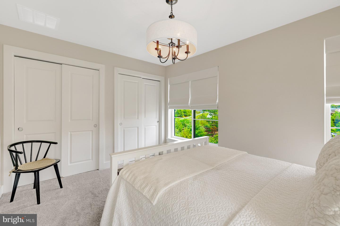 4819 Garden View Ln
