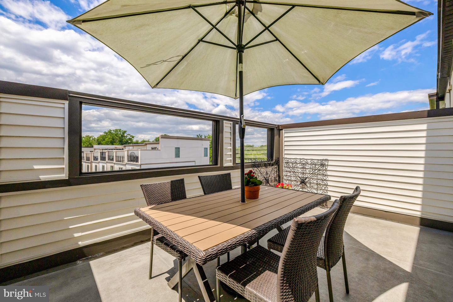4819 Garden View Ln