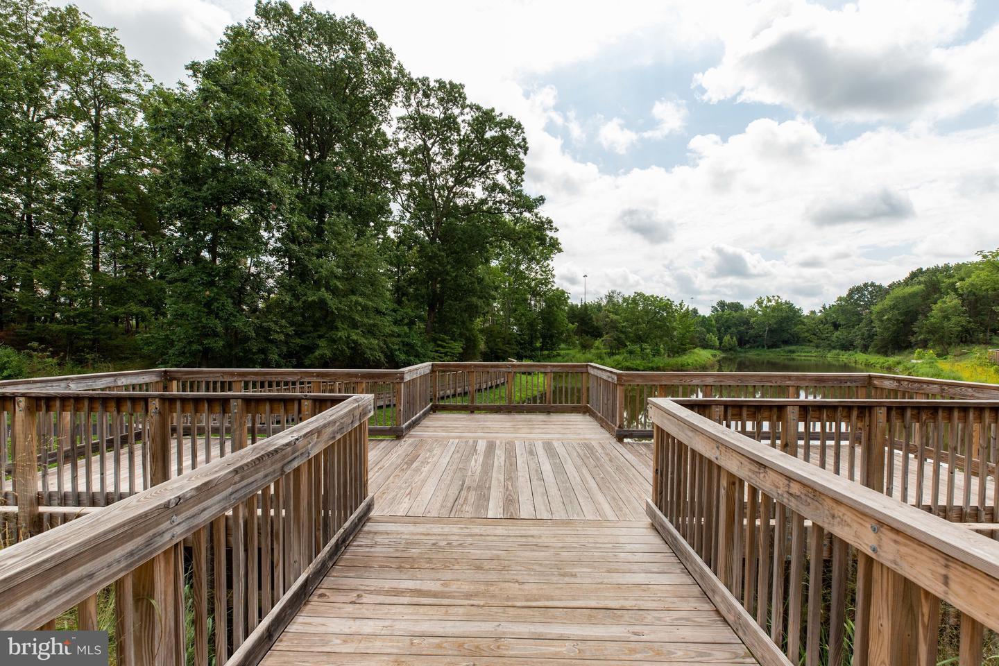 4819 Garden View Ln
