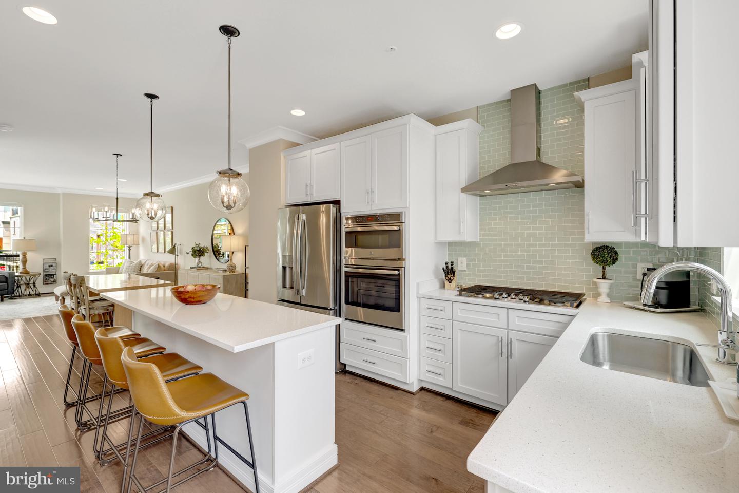 4819 Garden View Ln